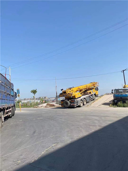 颍泉区25吨吊车的租赁价格大概是多少？