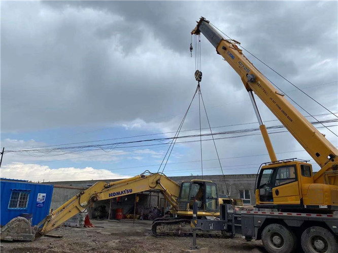 颍泉区25吨吊车的工作半径是多少？