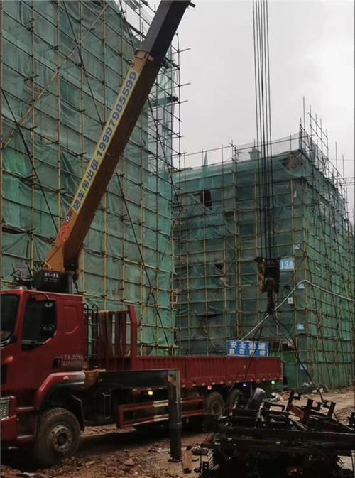 颍泉区“慢工细活”—— 吊车的 “微动控制” 技术